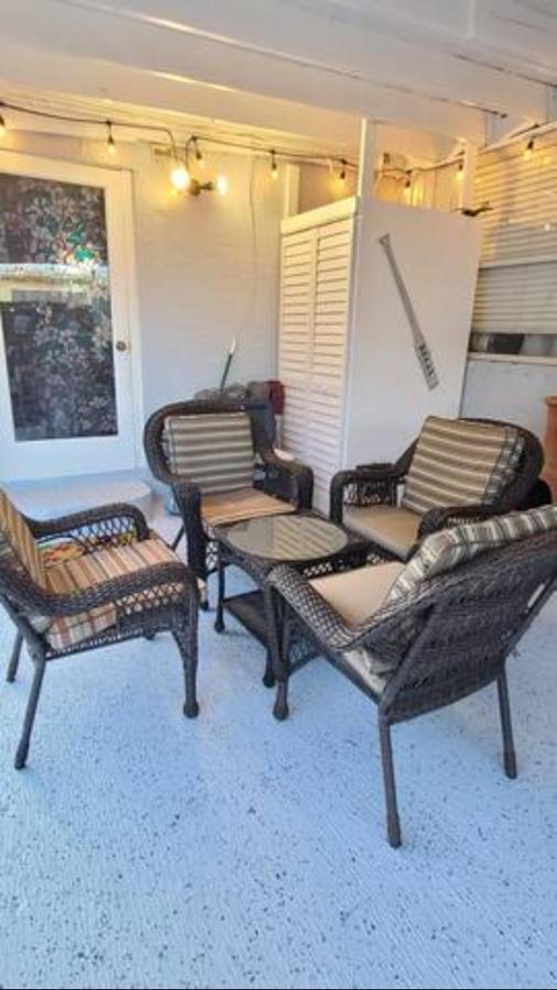 Palm Springs 3-bedroom 2-bath 5 Miles To The Hébergement de vacances