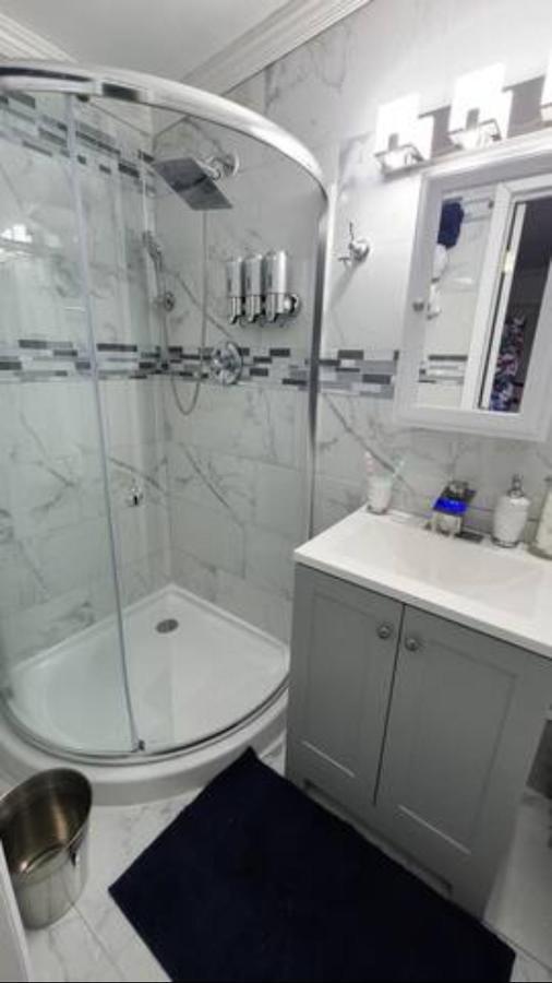 Palm Springs 3-bedroom 2-bath 5 Miles To The * Lake Worth Beach
